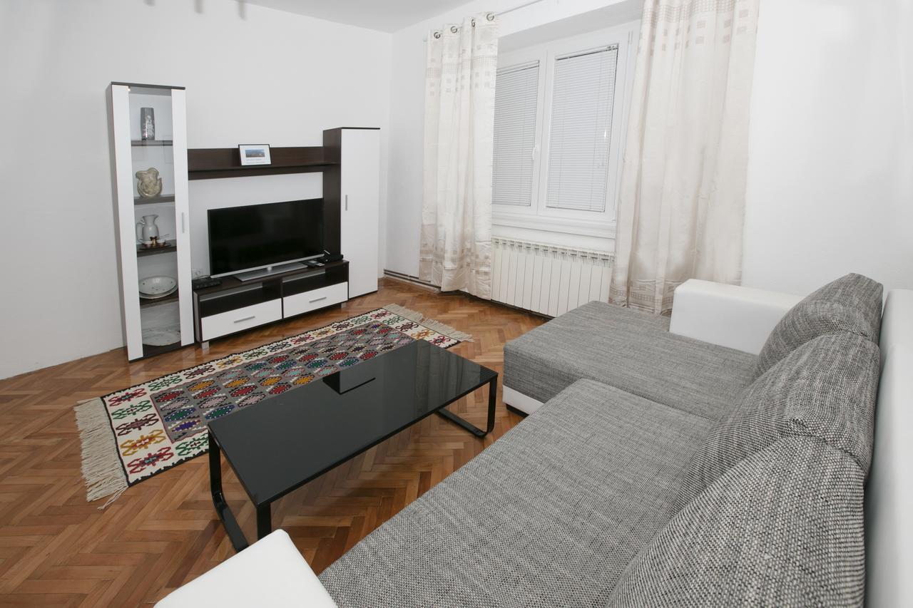 Downtown 3 Bedroom Apartment 사라예보 외부 사진